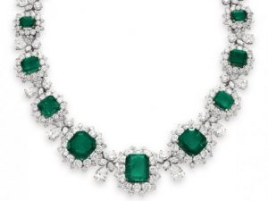 Estate Diamond Buyers Buys Jewelry.